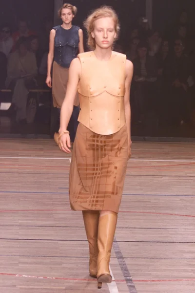 Look 18